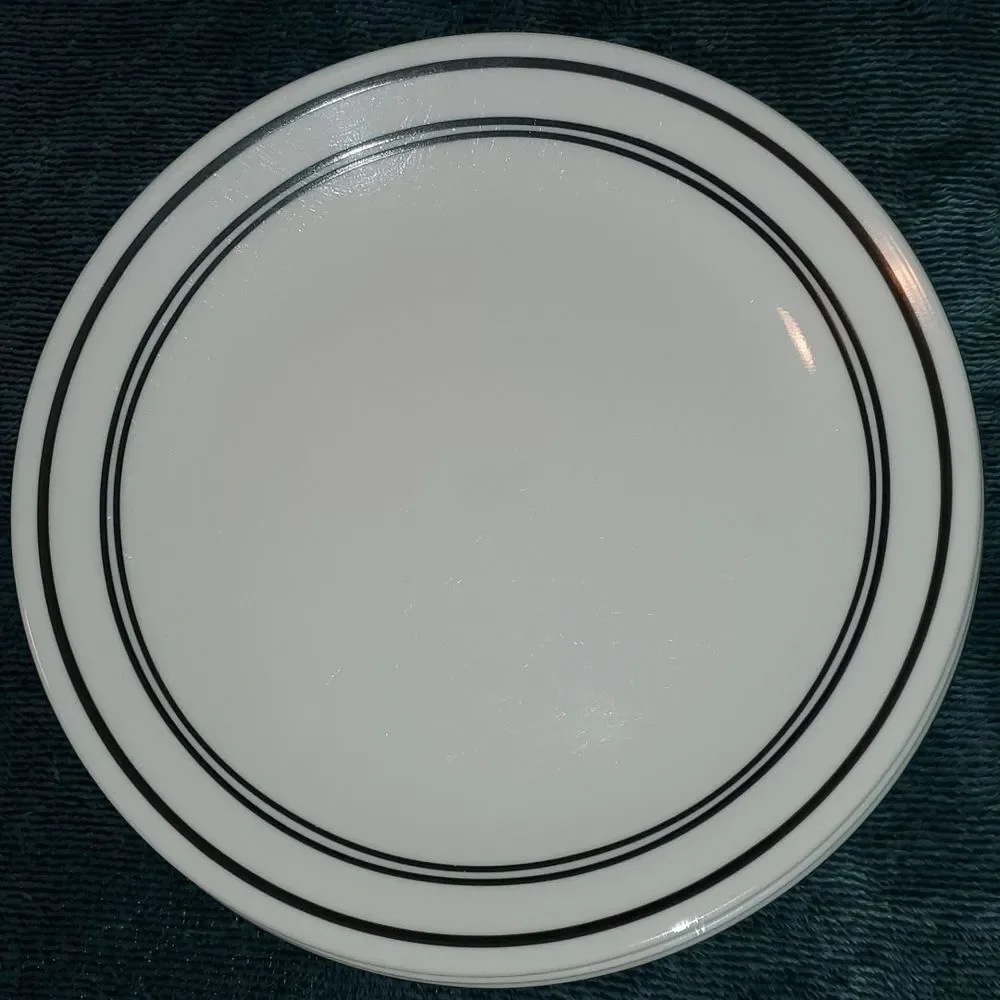 Classic Cafe in Black by‎ Corelle Set of Four 10.5